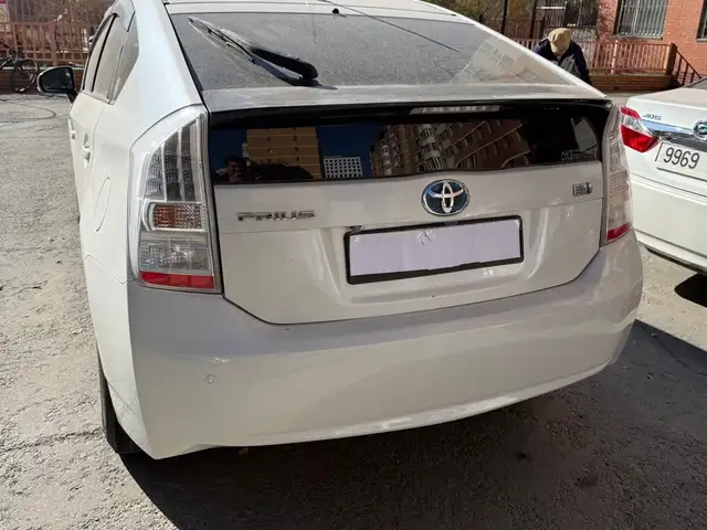 Toyota Prius 30
