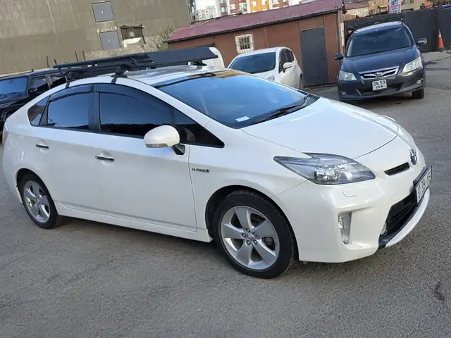 Toyota Prius 30