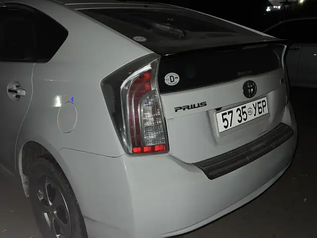 Toyota Prius 30