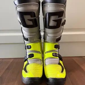 Мото гутал.size 43, Улаанбаатар — Сүхбаатар — 3-р хороо