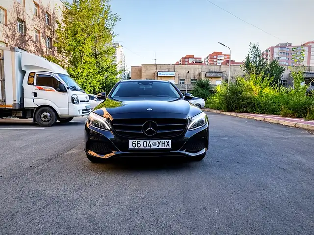 Mercedes-Benz C-Class