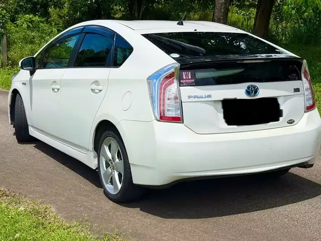 Toyota Prius 30