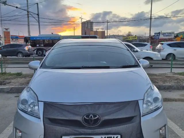 Toyota Prius 30