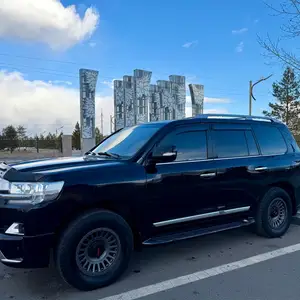 Toyota Land Cruiser 200