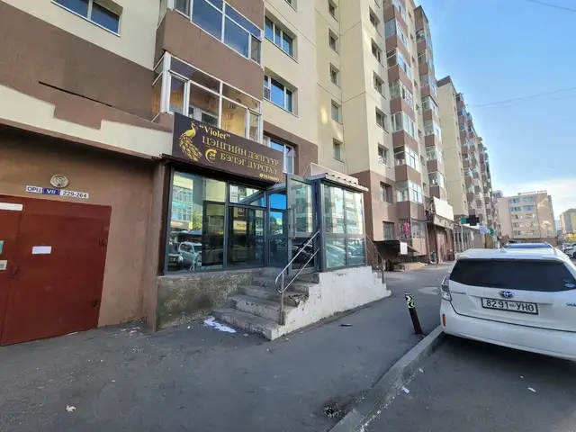 Натурын дунд зам carrefour эсрэг талд гадагш хаалгатай талбай 50мкв, Улаанбаатар — Баянзүрх — Натур худалдааны төв
