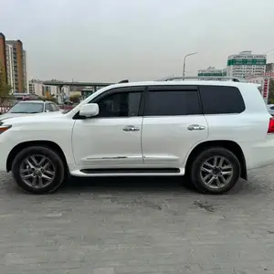 Lexus LX 570