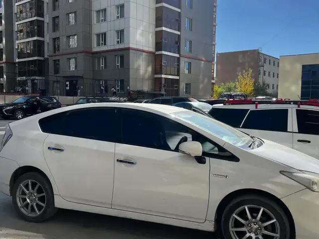 Toyota Prius 30