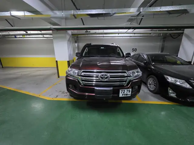Toyota Land Cruiser 200