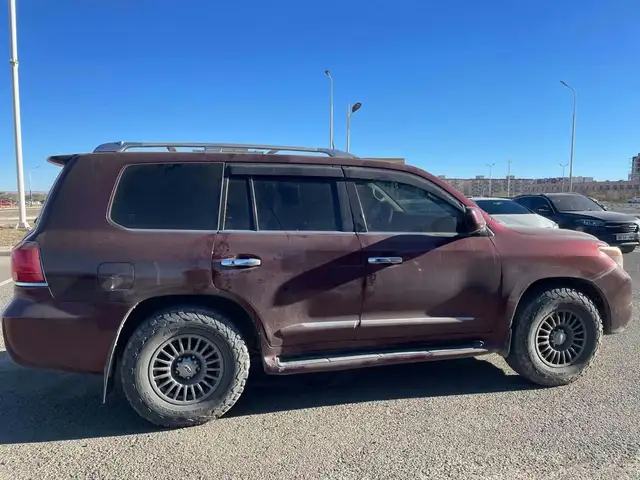Lexus LX 570