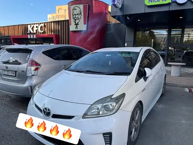 Toyota Prius 30