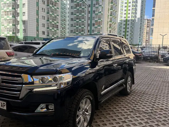Toyota Land Cruiser 200