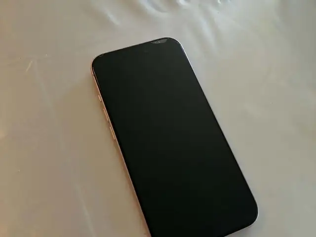 Apple iPhone 15, 128 gb, Pink, Улаанбаатар — Баянзүрх — 3-р хороо