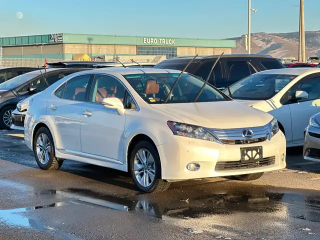 Lexus HS