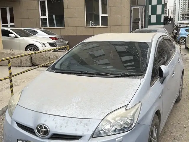 Toyota Prius 30
