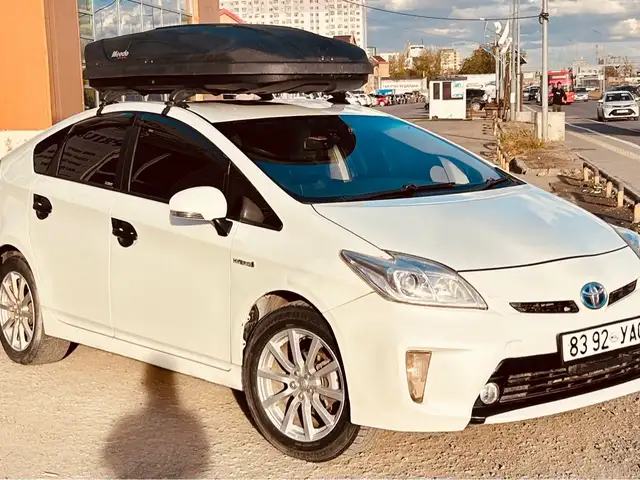 Toyota Prius 30