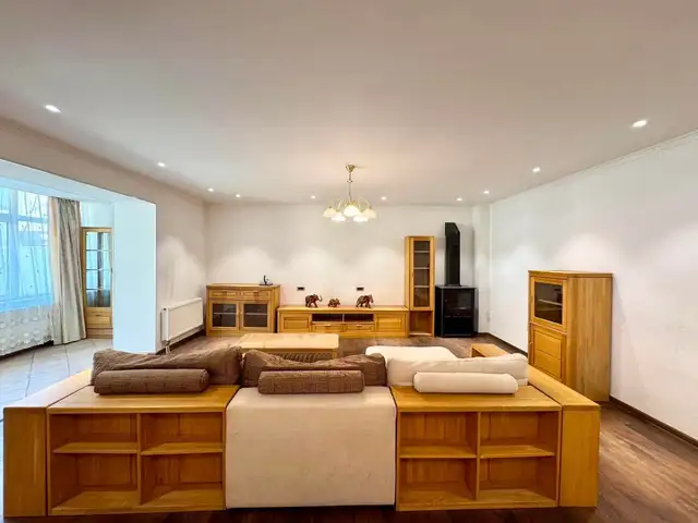 Зайсангийн гүүрний хойно оргил хотхонд 244м² town house, Улаанбаатар — Хан-Уул — 11-р хороо