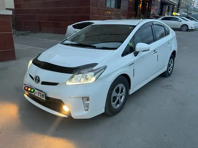 Toyota Prius 30