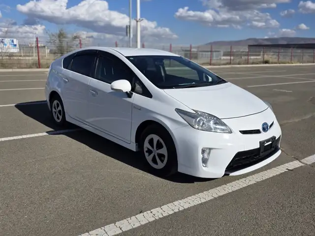 Toyota Prius 30