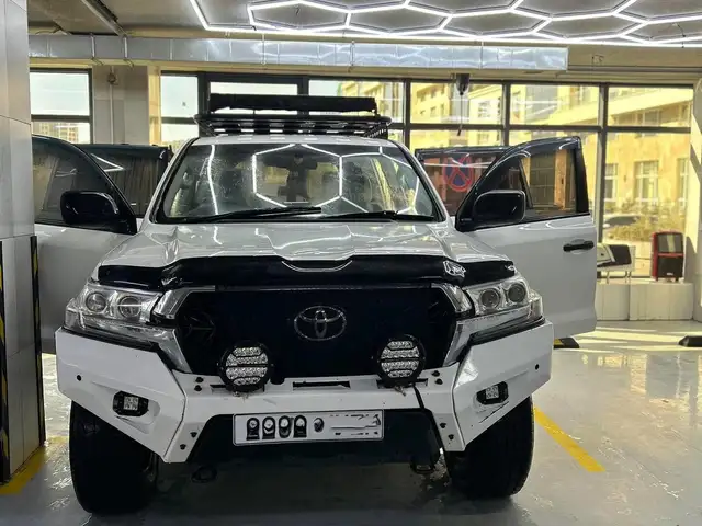 Toyota Land Cruiser 200