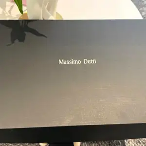 Massimo duti gutal, Улаанбаатар — Хан-Уул — King Tower
