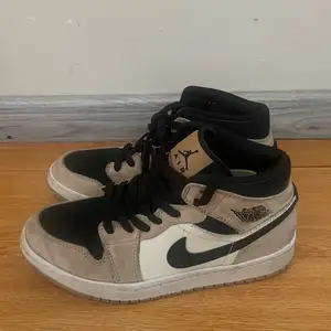 Nike, Улаанбаатар — Хан-Уул — 21-р хороо