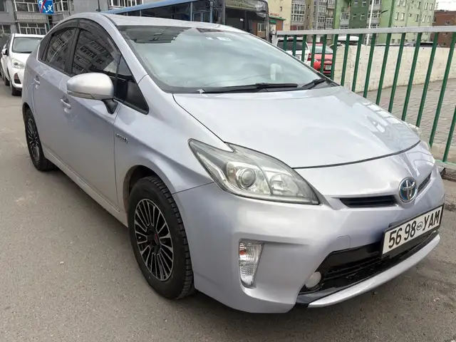Toyota Prius 30