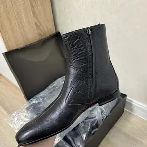 Gucci 42 gutal, Улаанбаатар — Сүхбаатар — 9-р хороо