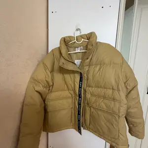 Шинэ roxy сөдөн куртка, Улаанбаатар — Сүхбаатар — 6-р хороо