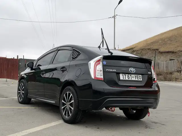 Toyota Prius 30