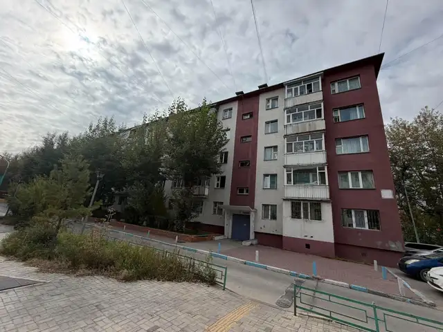 Хүүхдийн 100 д гал тогоо тусдаа 3 өрөө байр 70мкв, Улаанбаатар — Чингэлтэй — 40 мянгат