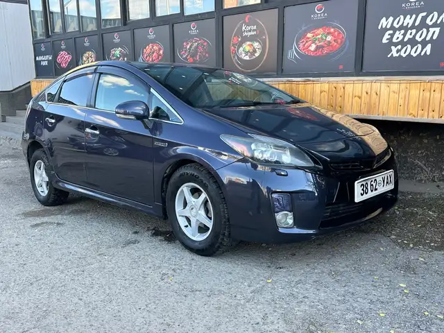 Toyota Prius 30