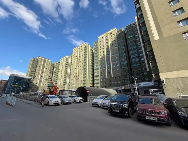 Наран туул сандэй плаза баруун талд ногоон төгөлд 49мкв 2 өрөө, Улаанбаатар — Баянзүрх — Зүүн 4 зам