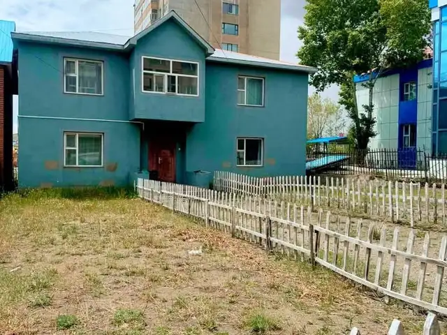 Өвөрхангай арвайхээр төвд 2 давхар амины орон сууц, Өвөрхангай