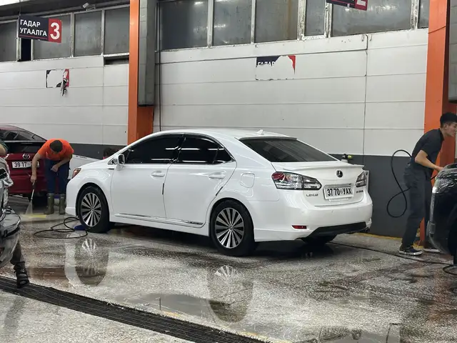 Lexus HS