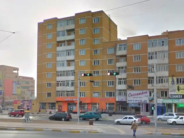 Хорооллын зүүн уулзвар караоке үйл ажиллагаа явуулж байгаа 610м² үйлчилгээний талбай, Улаанбаатар — Баянгол — 17-р хороо