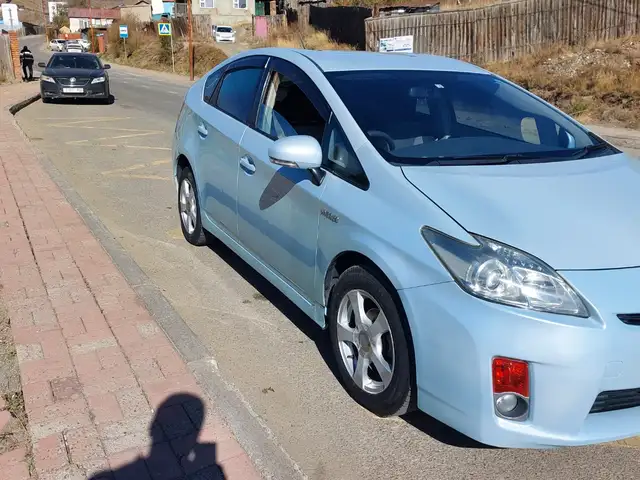 Toyota Prius 30
