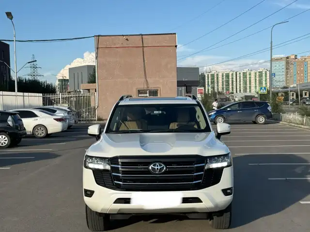 Toyota Land Cruiser 300
