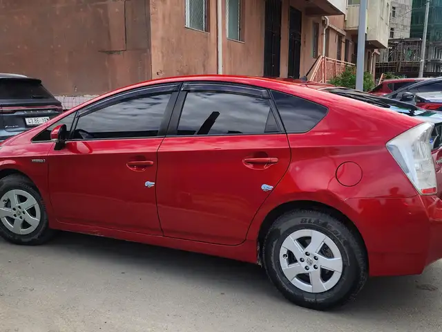 Toyota Prius 30