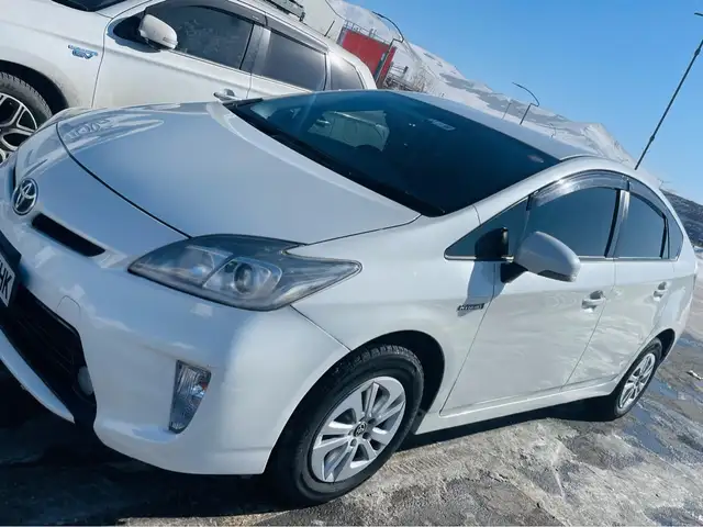 Toyota Prius 30