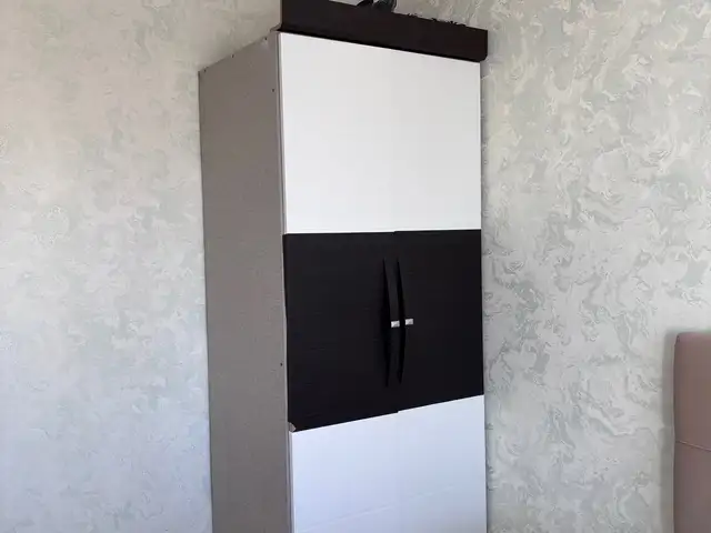 4 хаалгатай, 1,6м урт, 2м өндөр шкаф, Улаанбаатар — Баянгол — 11-р хороо
