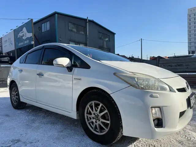 Toyota Prius 30