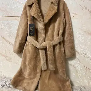 Oversize nehii teddy, Улаанбаатар — Баянгол — 25-р эмийн сан
