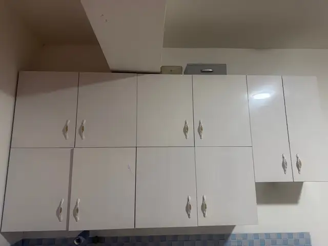 Гал тогооны хуучин тавилга жижиг текийн хамт, Улаанбаатар — Баянгол — Төмөр зам