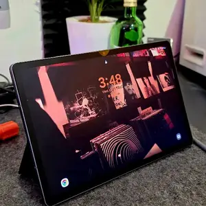 Samsung tab, Дархан-Уул