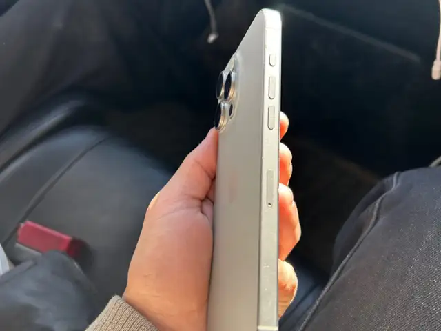 Apple iPhone 15 Pro Max, 256 gb, White Titanium, Улаанбаатар — Баянзүрх — Чулуун овоо