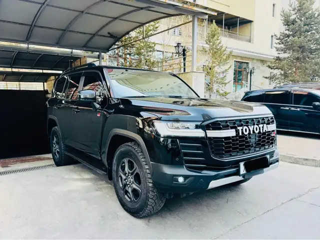 Toyota Land Cruiser 300