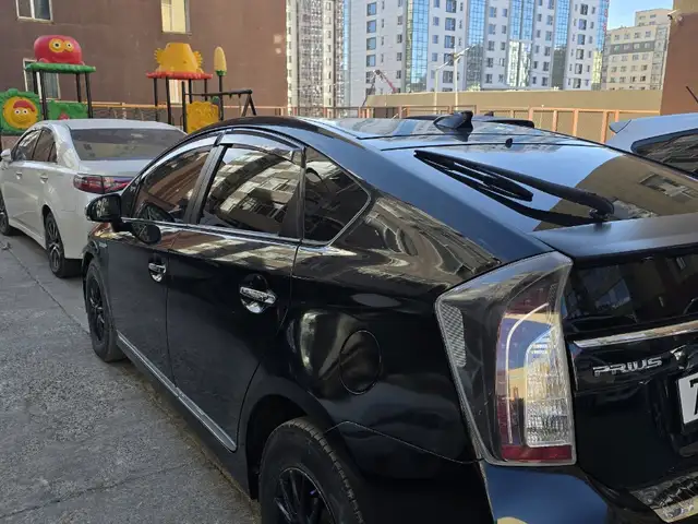 Toyota Prius 30