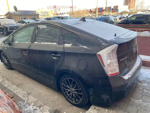 Toyota Prius 30