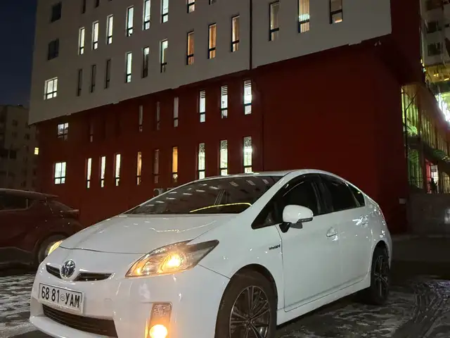 Toyota Prius 30