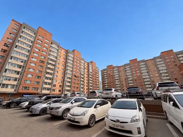 Нарны гүүрний зүүн талд есөн эрдэнэ хотхонд 2 өрөө орон сууц 68.0мкв, Улаанбаатар — Баянгол — 26-р хороо